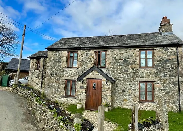 The Old Post House - Historic Dartmoor Home